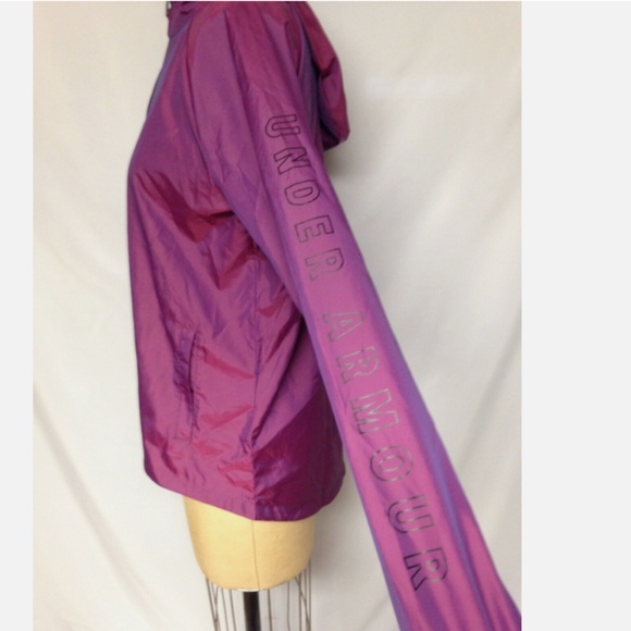 Under Armour Iridescent Woven Women’s Jacket 1325529 Purple Small , Med NWT $65 - Picture 2 of 5